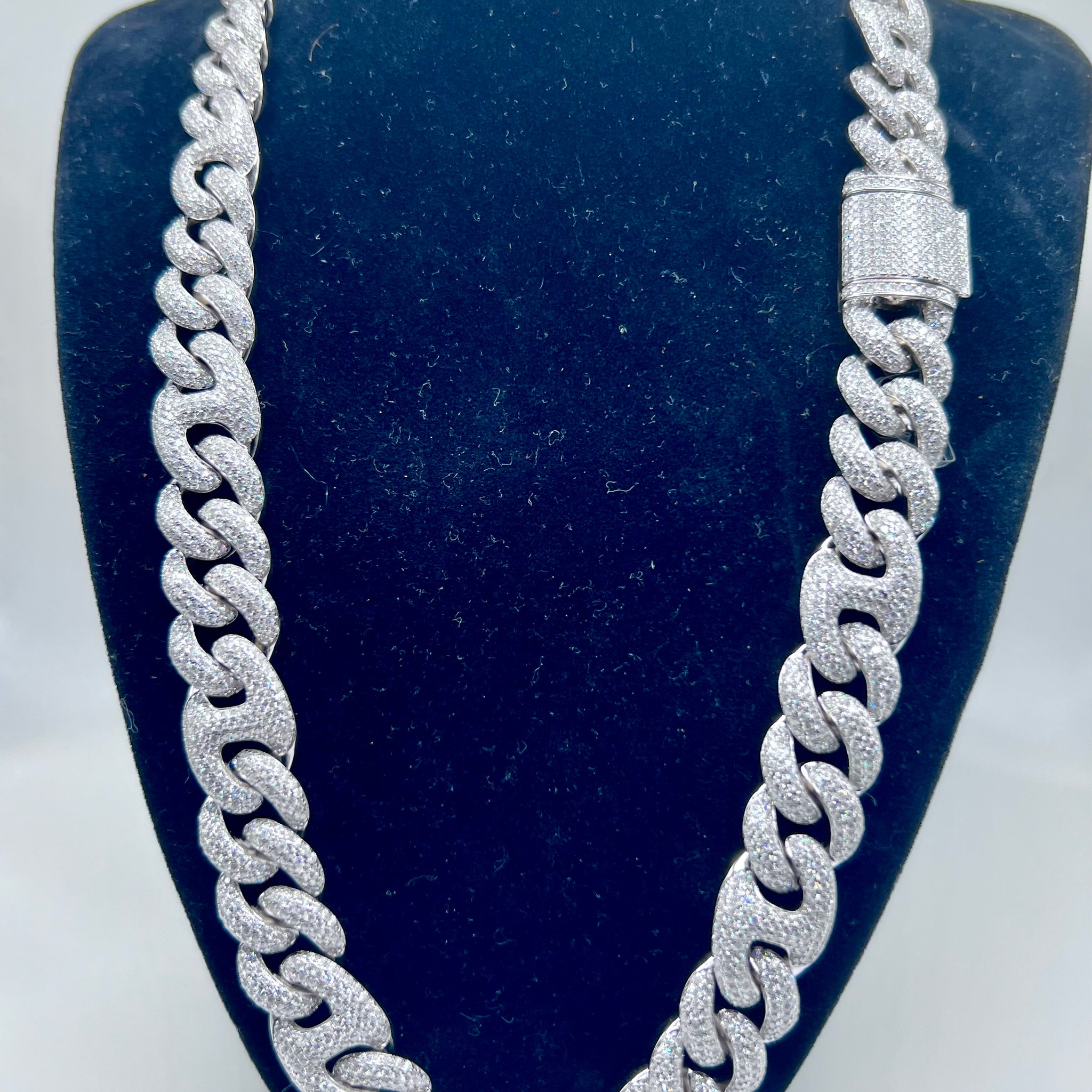 Heavy 15mm Iced Out VVS Cuban Chain
